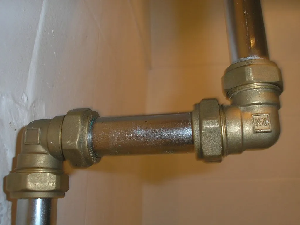Comment détecter une fuite d’eau cachée chez soi ?